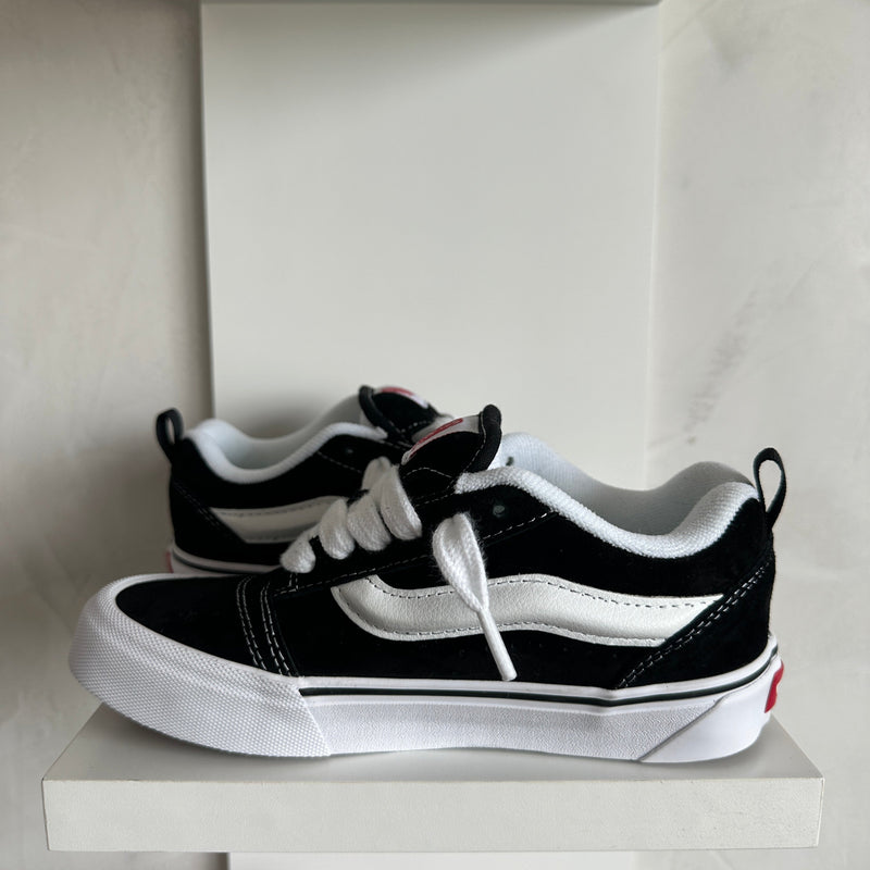 VS Knu Skool Black White
