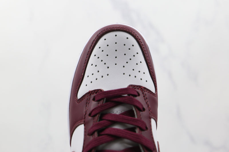 NK Dunk Low Bordeaux